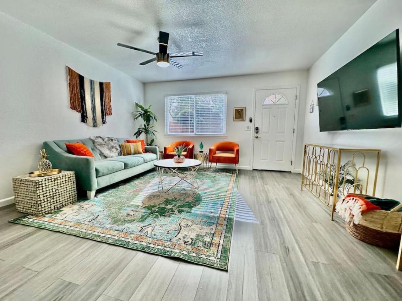 First Floor Gated, Central And Remodeled Apartment Sacramento Dış mekan fotoğraf